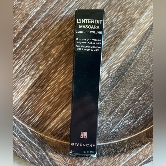 Givenchy Mascara in Black • Long Lasting Luxury Mascara • NEW • Volumizing - Picture 1 of 4